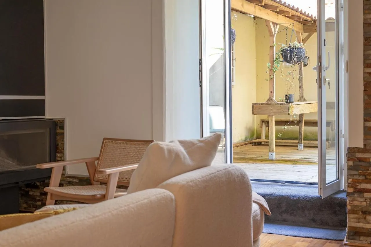 Charming Apt In Historic House Coimbra Apartment
