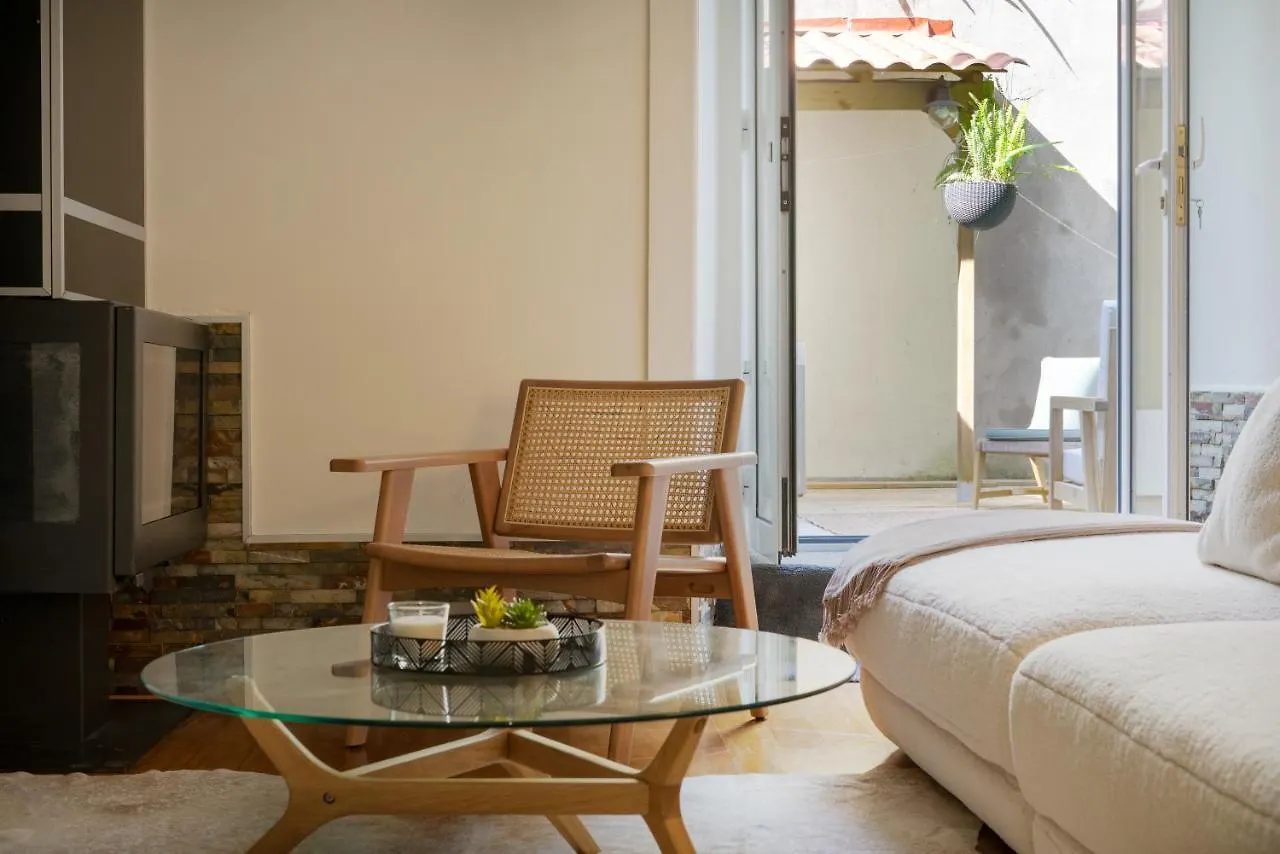 Charming Apt In Historic House Coimbra Portekiz